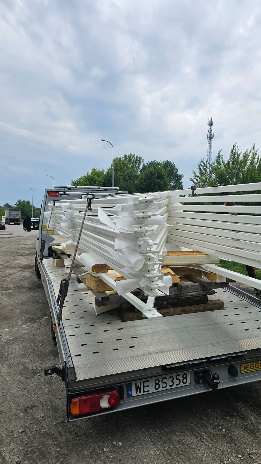 Transport elemntów stalowych lawetą Poznań